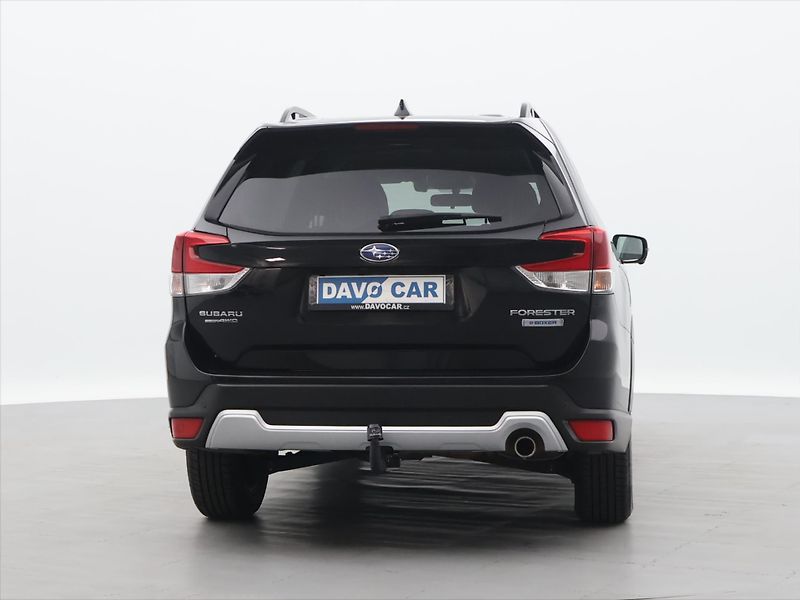 Subaru Forester 2,0 e-Boxer 110kW Comfort CZ - fotka 6 z 38