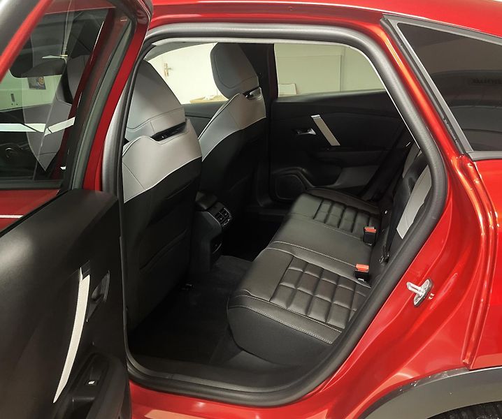 Citroën C4 (2026)  MAX Petrol 130k Automatic   - fotka 11 z 25