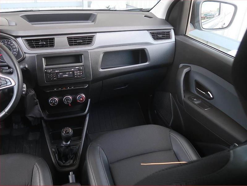Renault Express (2023) 1.5 dCi, SR, DPH - fotka 8 z 14
