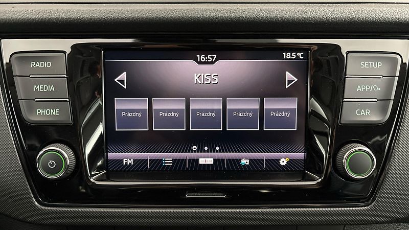 Škoda Fabia 1.0 TSI Ambition Combi - fotka 11 z 23