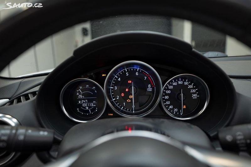 Mazda MX-5 2.0 118 kW RWD 6MT - fotka 13 z 29