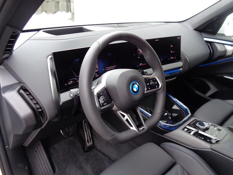BMW X3 xDrive 30e M Sport - fotka 7 z 26