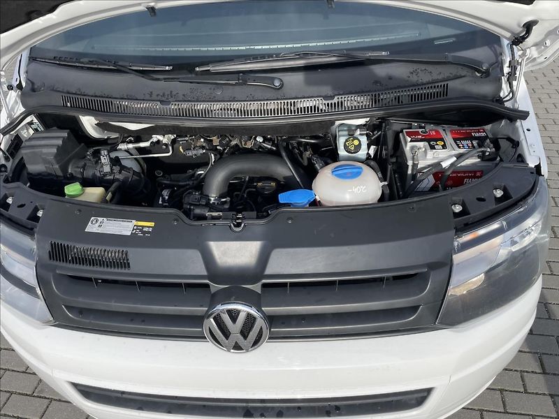 Volkswagen Transporter 2,0 TDi 75kw 6míst Tažné Klima - fotka 20 z 40