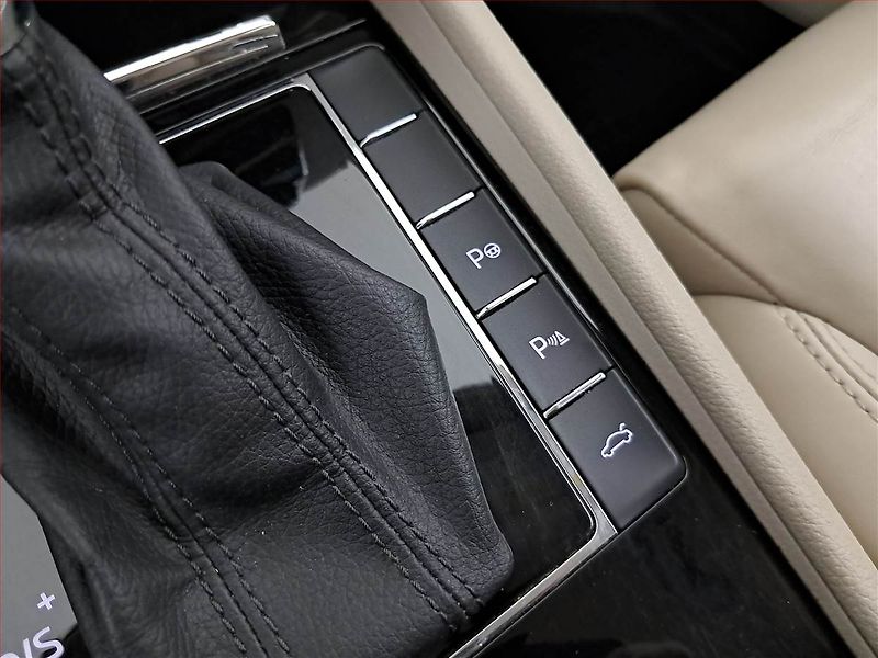 Škoda Superb (2016) 2.0 TDI, Automat, Kůže, Navi - fotka 17 z 26