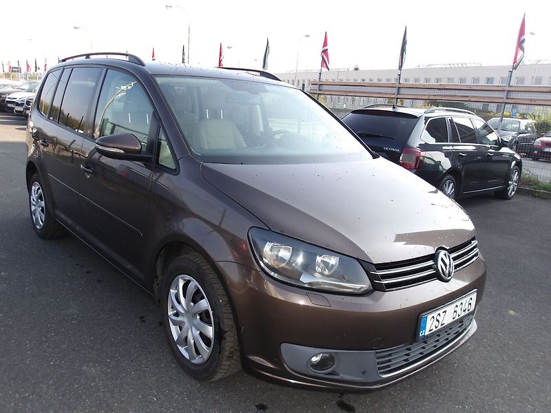Volkswagen Touran 2,0TDi 103kW PANORAMA ! - fotka 4 z 33
