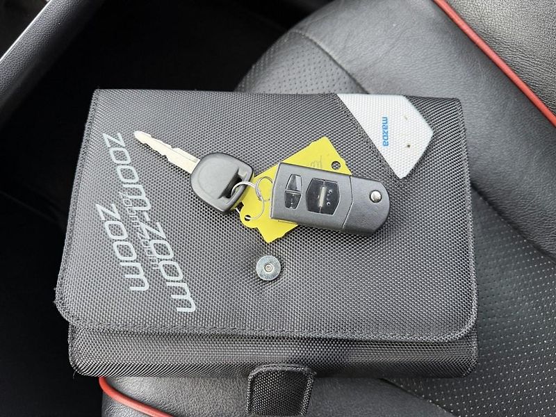 Mazda 5 2.0i 110 kW 7 míst, xenony - fotka 18 z 22