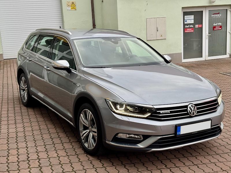 Volkswagen Passat (2018) Alltrack 2.0TDI 140kW - fotka 4 z 11