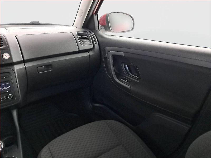 Škoda Fabia (2011) 1.2 TSI, nová STK, Tažné - fotka 8 z 13