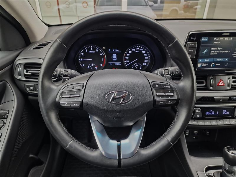 Hyundai i30 1.0 T-GDI Comfort,ČR,1.Maj. - fotka 21 z 49