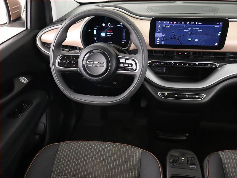 Fiat 500e (2023) 24 kWh, SoH 94%, Automat - fotka 7 z 22