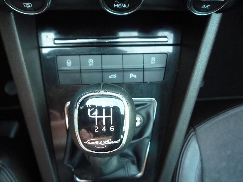 Škoda Octavia (2015) Combi 2,0TDi 110kW 4x4 L&K - fotka 10 z 25