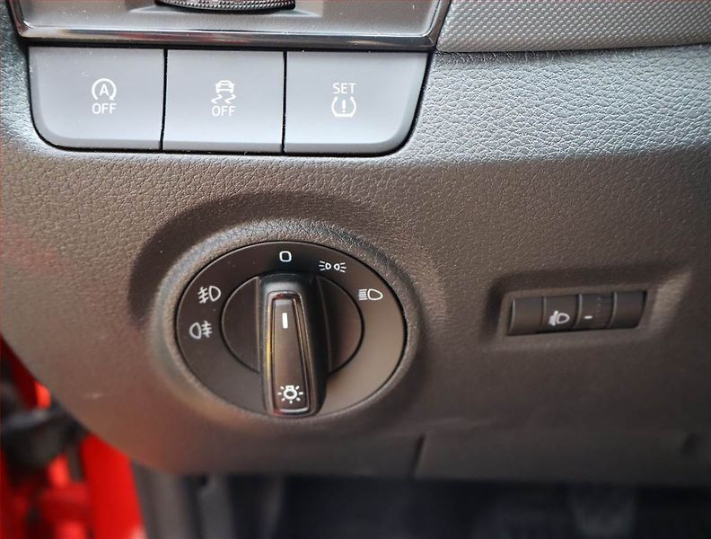 Škoda Fabia (2017) 1.0 TSI, ČR,1.maj, Serv.kniha - fotka 15 z 15