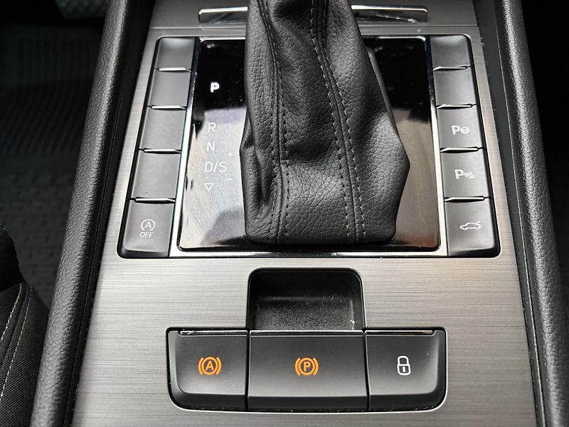Škoda Superb (2020) Style 2.0 TDI DSG - fotka 23 z 28