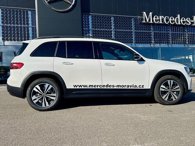 Mercedes-Benz GLB (2024) 250 4MATIC Progressive - fotka 2 z 28