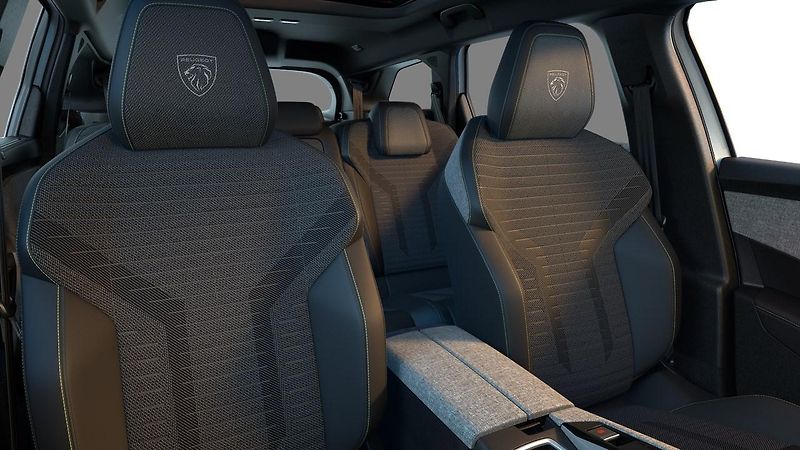 Peugeot 5008 (2027) GT PLUG-IN HYBRID 225k e-DCS - fotka 10 z 11