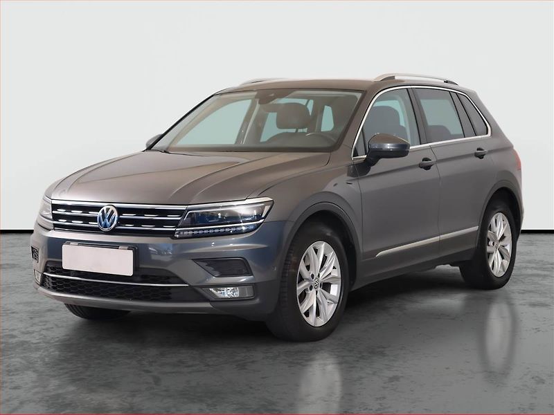 Volkswagen Tiguan (2020) 2.0 TSI - fotka 2 z 23