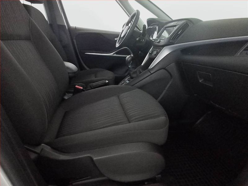 Opel Zafira (2019) 1.6 Turbo, 7 míst, ČR,1.maj - fotka 9 z 16
