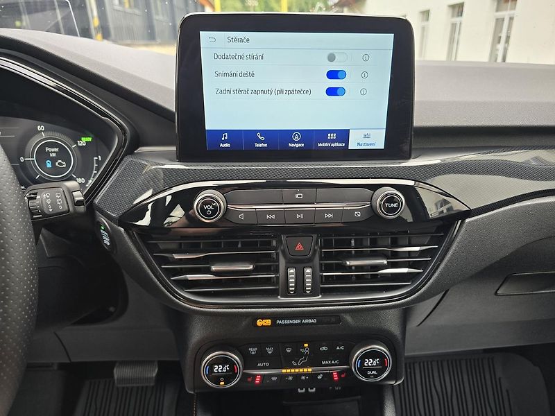 Ford Kuga 2.5 140kW 4x4 AWD ST-LINE -DPH - fotka 30 z 43