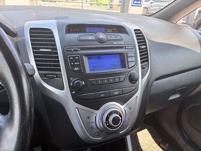 Hyundai ix20 1.6i 92kW KLIMA ČR 1MAJ - fotka 15 z 15