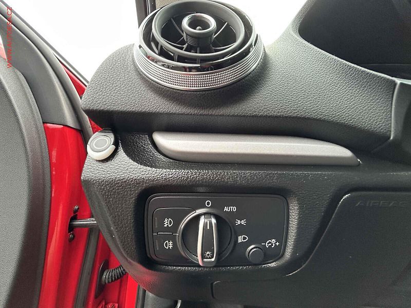 Audi A3 (2015) 1.2TFSi, 2.maj,ČR, autoAC - fotka 13 z 15