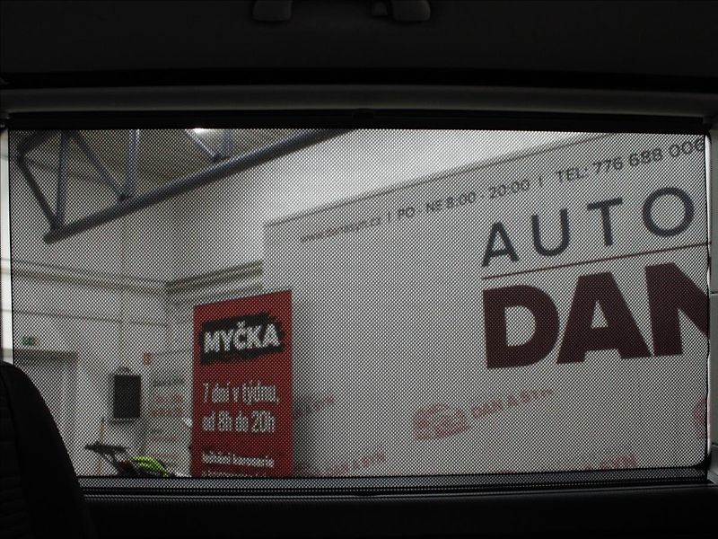 Volkswagen Caravelle 2,0 TDI 110kW DSG Comfortline - fotka 29 z 32
