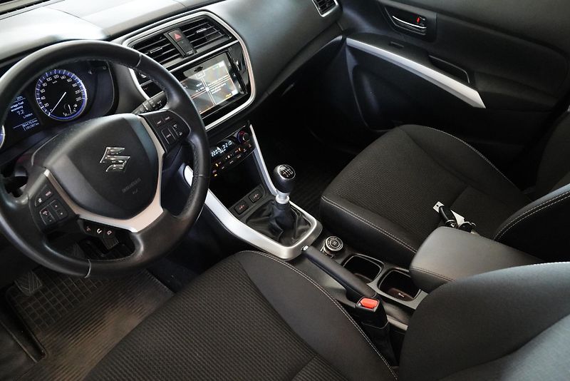 Suzuki SX4 S-Cross - fotka 5 z 6