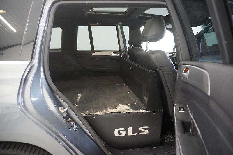 Mercedes-Benz GLS (2017) GLS  350 SUV 4MATIC 9G-TRONIC - fotka 29 z 33