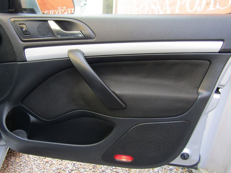 Škoda Octavia (2009) 1.9 TDI 77kW BXE BEZ DPF - fotka 25 z 36