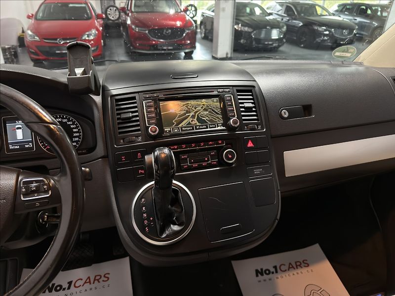 Volkswagen Multivan 2,0   TDI DSG 4M INDIVIDUAL - fotka 13 z 45