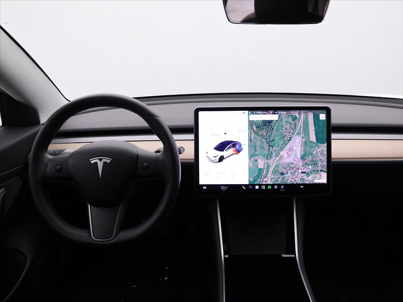 Tesla Model 3 239kW SR+ SOH 86,8% - fotka 23 z 31