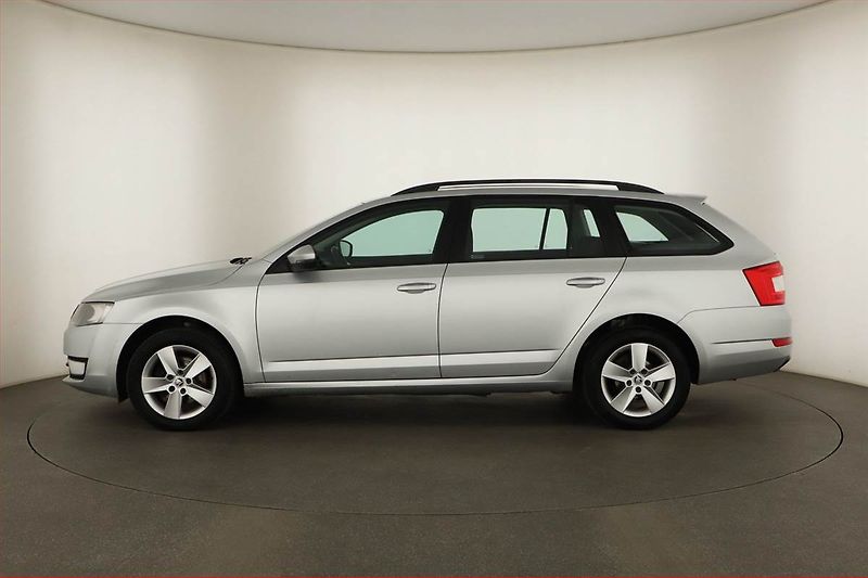 Škoda Octavia (2016) Style 2.0 TDI, Serv.kniha - fotka 3 z 13