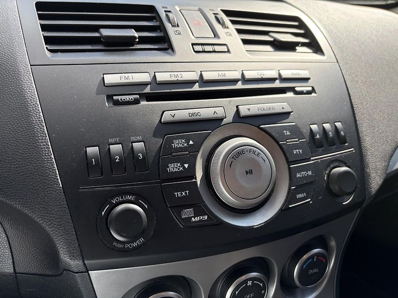 Mazda 3 2.0 High-Line - fotka 29 z 31