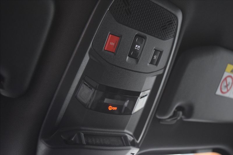 Peugeot 2008 0,0 100KW GT NAVI 360° KAMERA - fotka 47 z 47