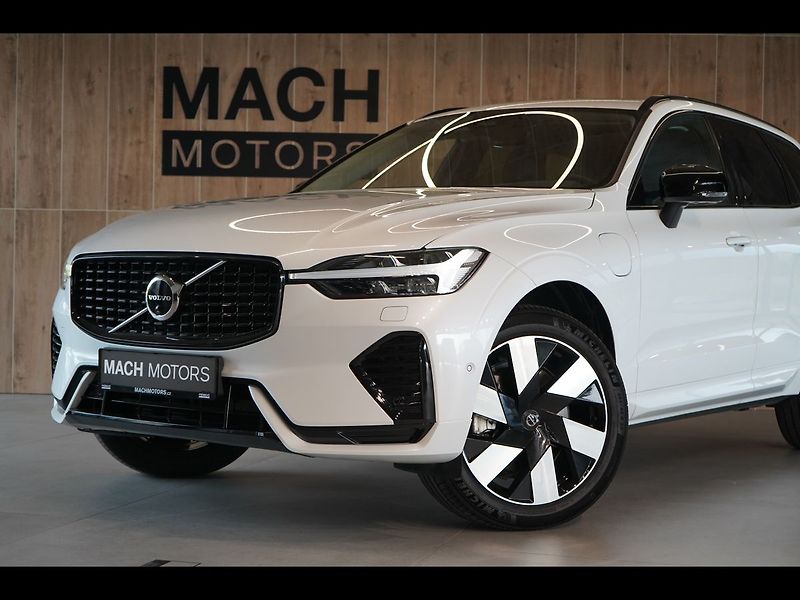 Volvo XC60 T8 PLUS Dark, Ventilace, 360° - fotka 2 z 48