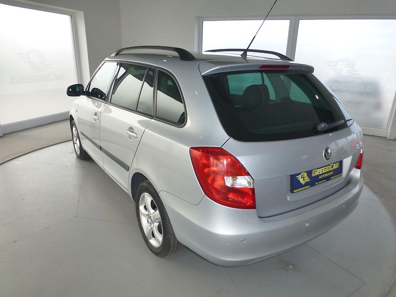 Škoda Fabia (2009) 1,6i-77KW**DSG**KLIMA**PARK.S* - fotka 7 z 24
