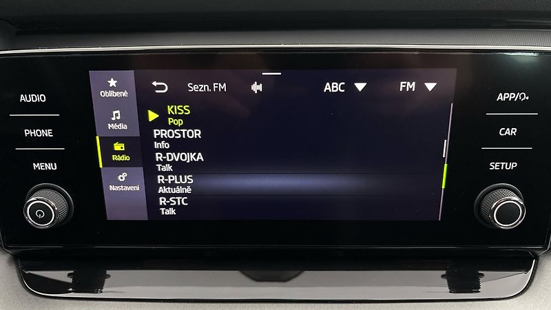 Škoda Octavia 2.0 TDI Ambition Combi - fotka 11 z 24