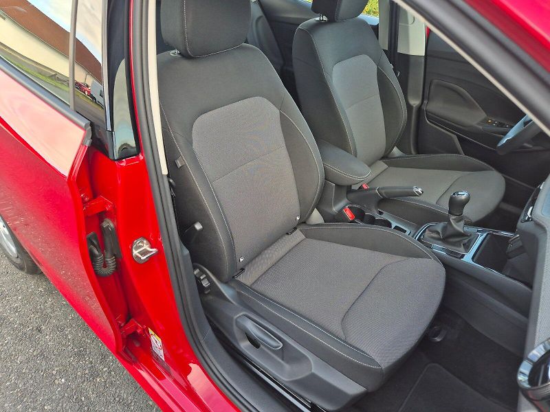 Škoda Fabia (2025) Selection 1.0MPi 59kW 5°manuál - fotka 19 z 25