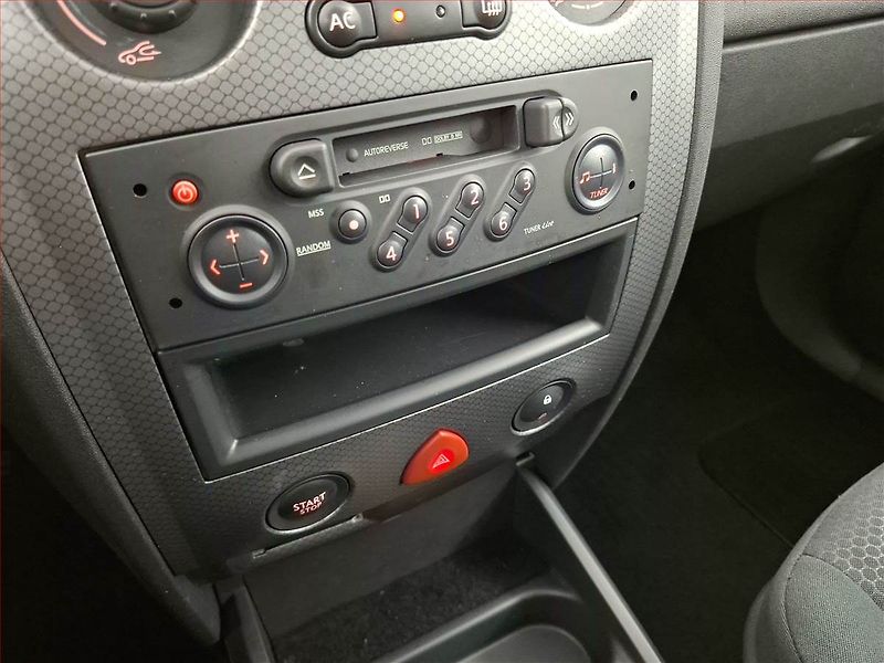 Renault Mégane (2004) 1.6 16V , nová STK, Tažné - fotka 15 z 15