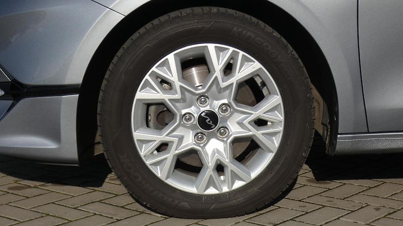 Kia Ceed 1.5 T-GDI 118kW SPIN - fotka 21 z 22