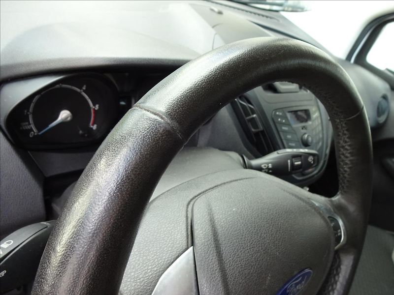 Ford Tourneo Courier 1.5 TDCI - fotka 36 z 44