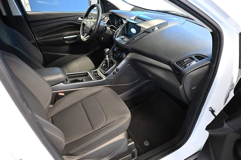 Ford Kuga (2018) 1.5 Cool  Connect ECOBOOST - fotka 10 z 24