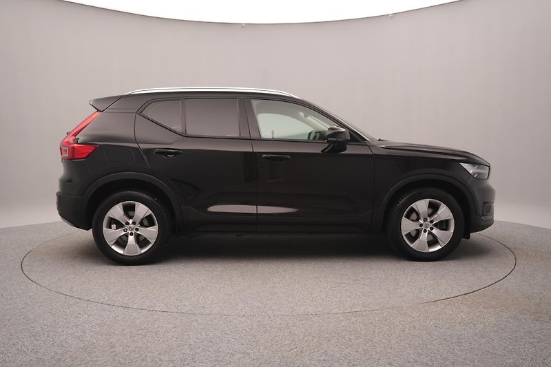 Volvo XC40 T5 AWD MOMENTUM PRO AUT - fotka 10 z 41