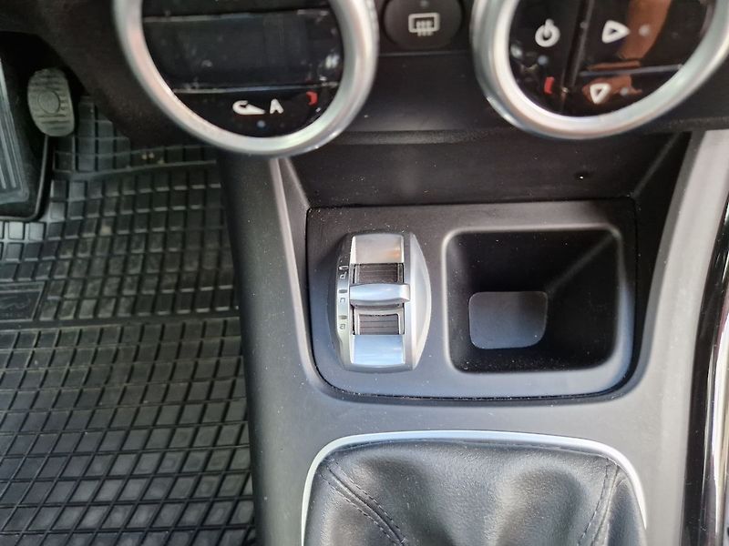 Alfa Romeo Giulietta Turismo 1.4 T 120 - fotka 16 z 27