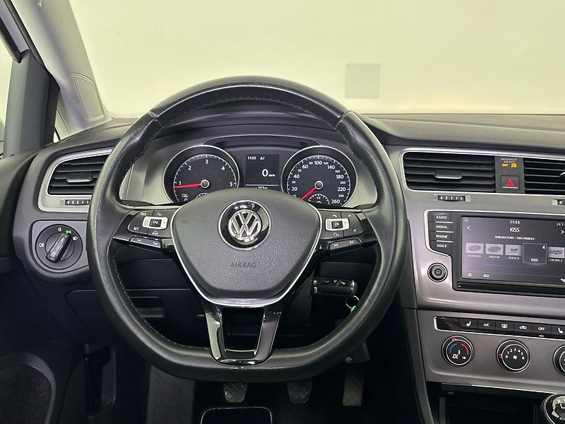 Volkswagen Golf Trendline - fotka 18 z 28