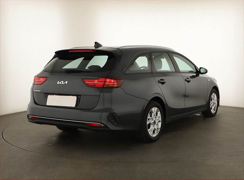 Kia Ceed (2023) Spin 1.0 T-GDI, SPIN, DPH - fotka 5 z 13