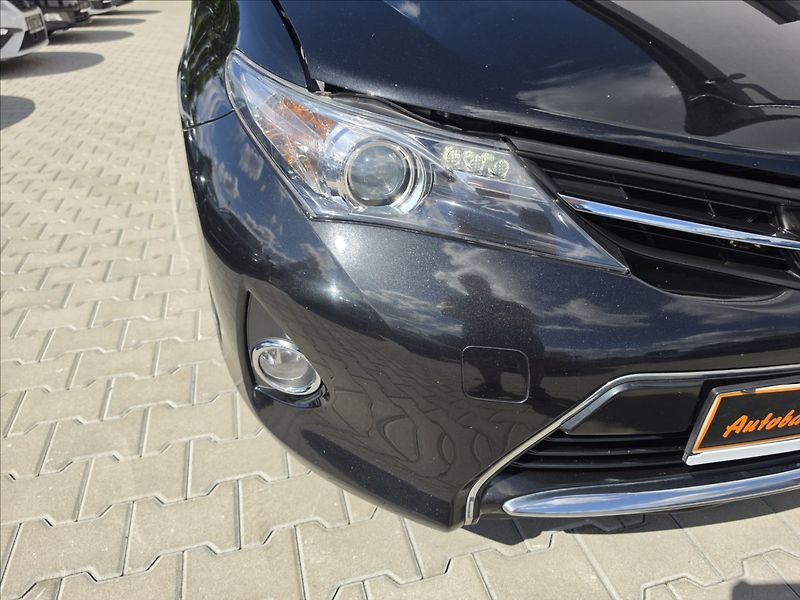 Toyota Auris 1,6 97 KW Automat kamera navi - fotka 38 z 44