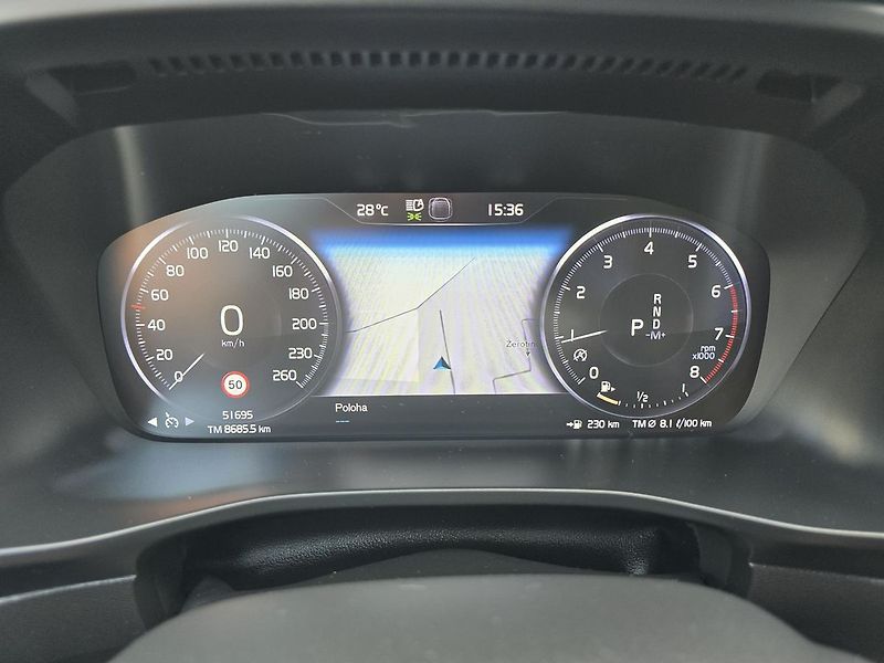 Volvo XC40 - fotka 13 z 36