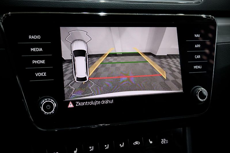 Škoda Superb 3 FL Combi 2.0 TDI 110 kW DSG - fotka 43 z 48