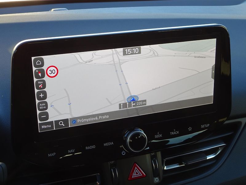 Hyundai i30 1.5 T-GDI 103kW DCT N-Line - fotka 17 z 20