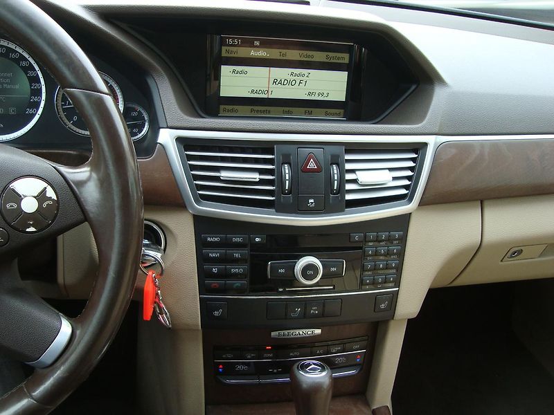 Mercedes-Benz Třídy E (2009) 250CDi,AUT,ČR, 1.Maj.Servis.kn - fotka 36 z 52
